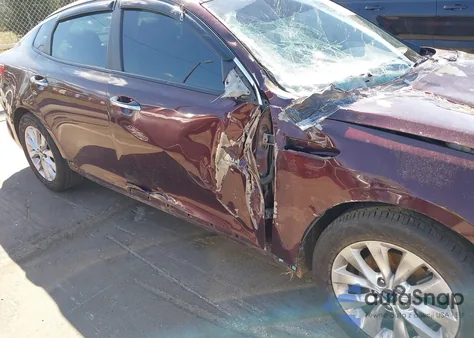 2017 Kia Optima Lx z USA, uszkodzony, nr VIN 5XXGT4L32HG128074